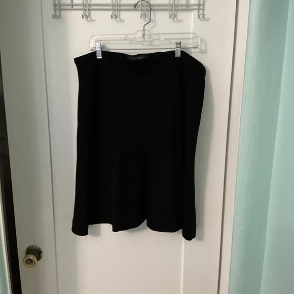 Classic Black A-Line Skirt – Effortless & Versatile, Size 18 - Picture 1 of 5